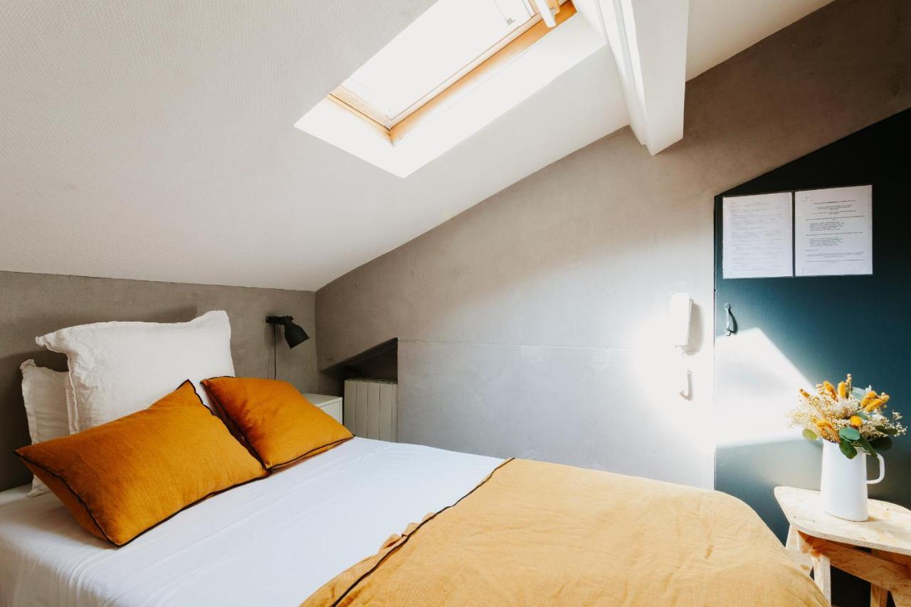 Hotel Taggat Лион Екстериор снимка