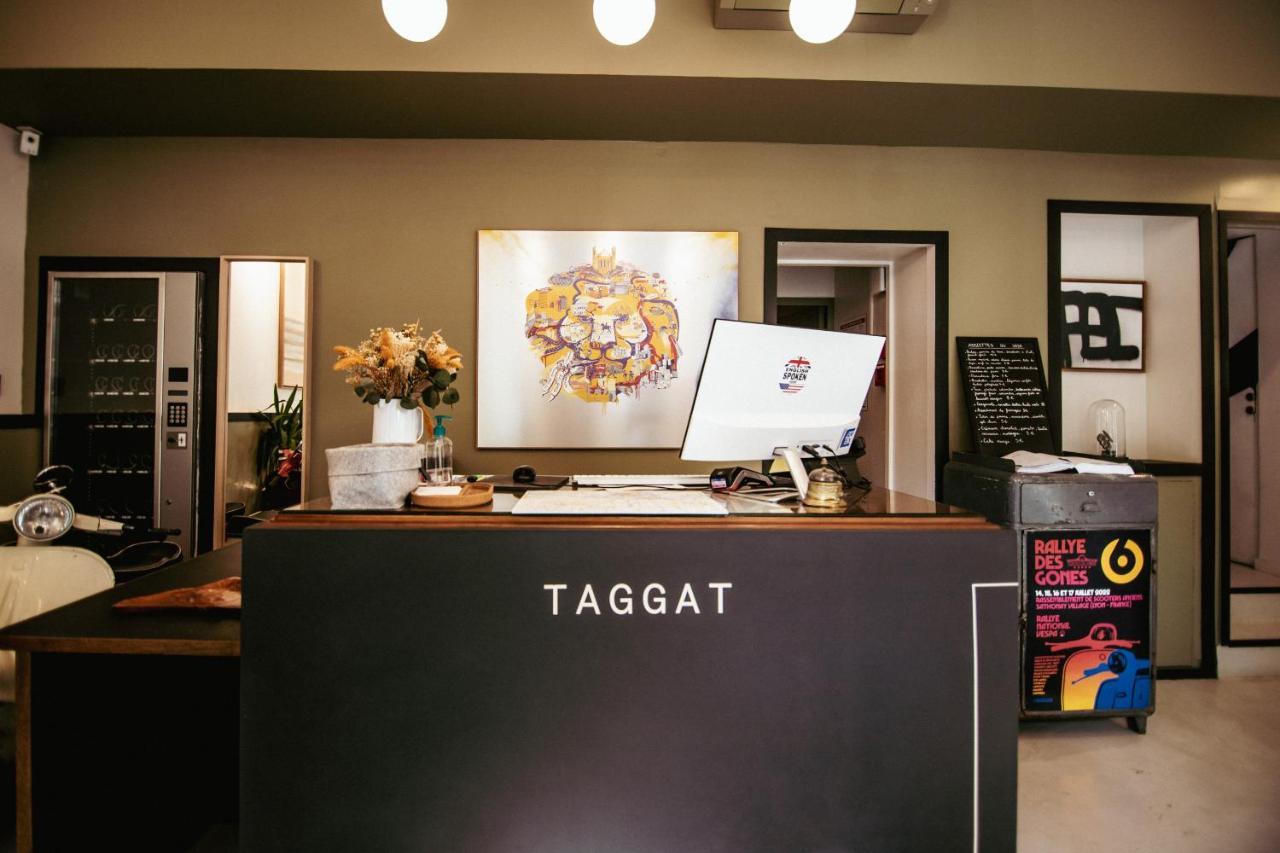 Hotel Taggat Лион Екстериор снимка