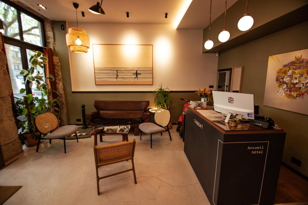 Hotel Taggat Лион Екстериор снимка